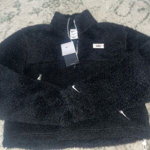 Black cropped Nike Sherpa jacket, never wore